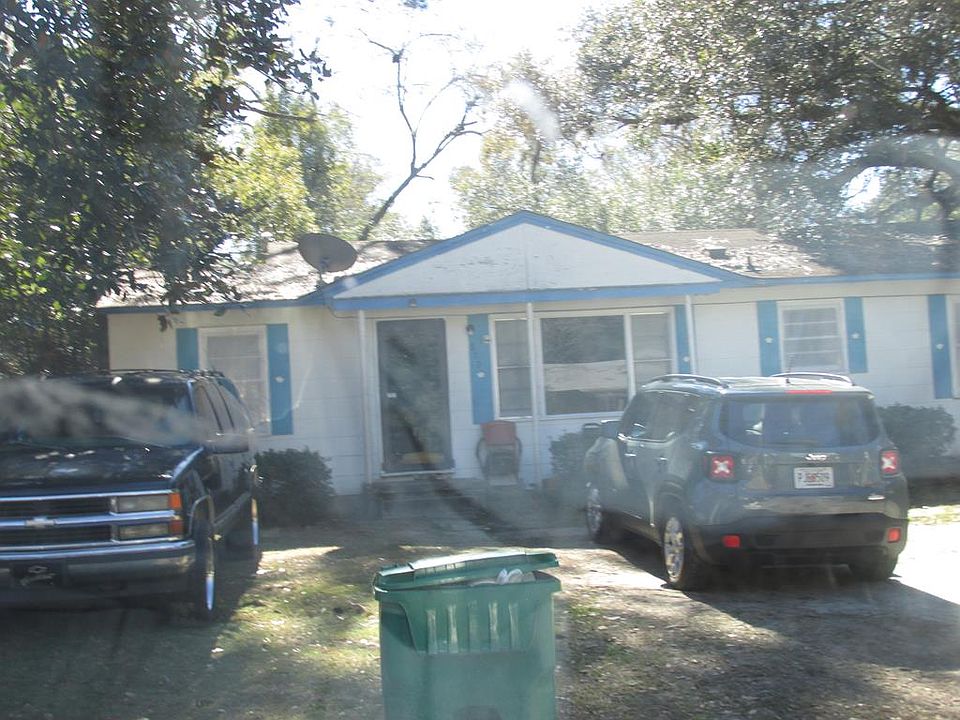 1st image of 817 Stillwater Dr