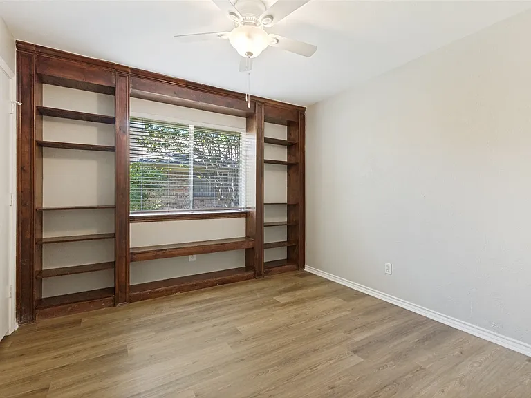 1500 Stonecrest Dr — Photo 14