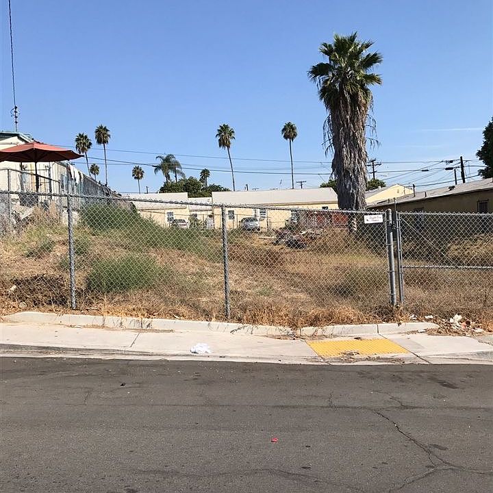 1st image of K St