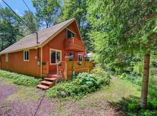 2459 Overlook Ln, Pocono Pines, PA