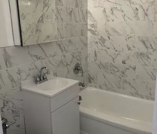 5th image of 166 E 35th St APT 11F