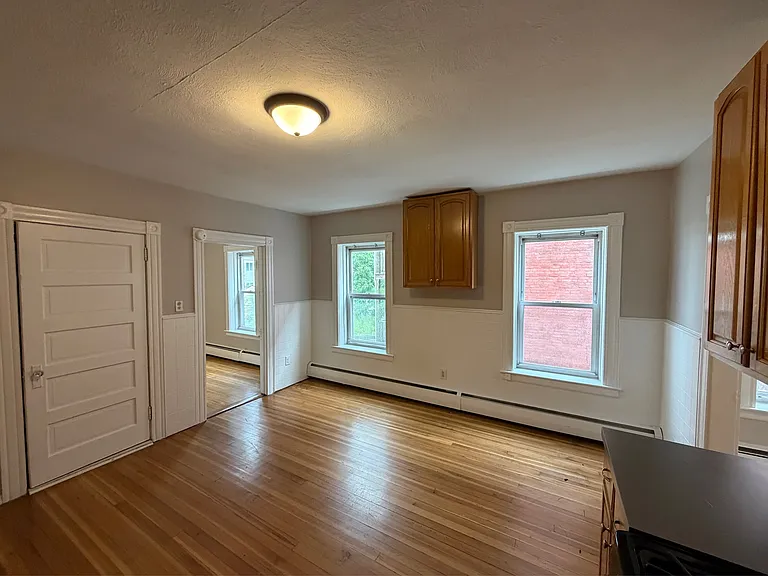 107 Gold St #1B — Photo 5