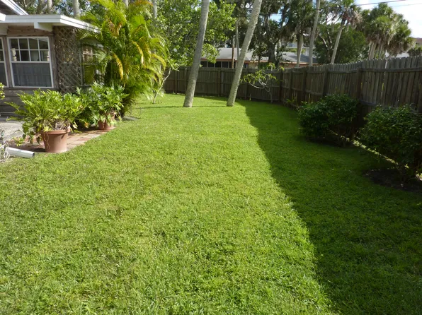 834 Laguna Dr, Venice, FL 34285