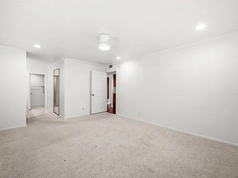 2700 E Panorama Dr #304 — Photo 14