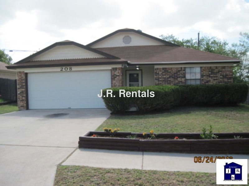 1st image of 208 Bridle Dr