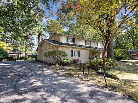 3rd image of 53110 Haddington Dr