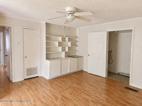 5th image of 229 Cameron St