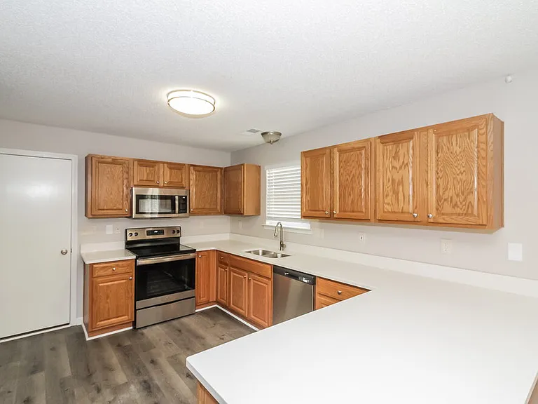 9961 Fox Run Dr — Photo 6