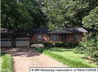364 Ridgecrest Dr, Holly Springs, MS 38635