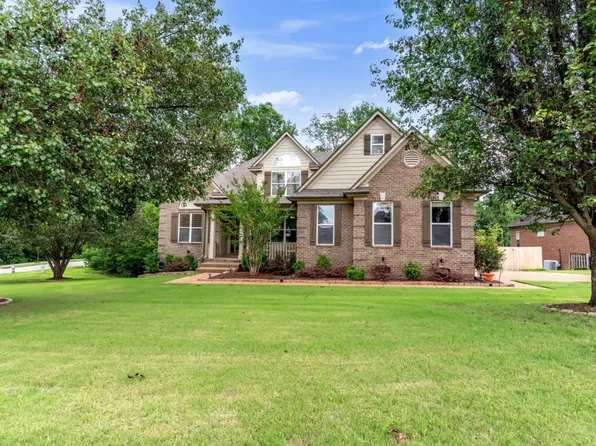 9441 Lake Bridge Dr, Lakeland, TN 38002