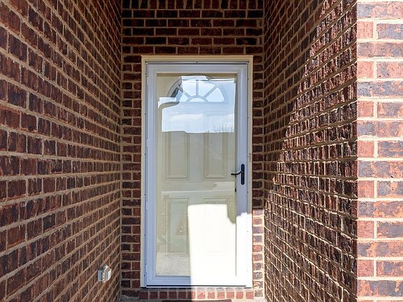 2nd image of 217 Harlans Cir