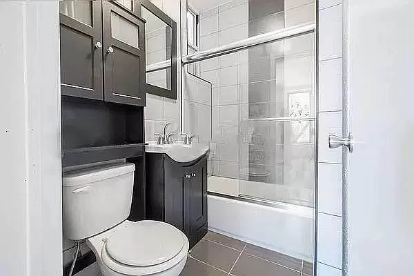 Rented by Oxford Property Group | media 18