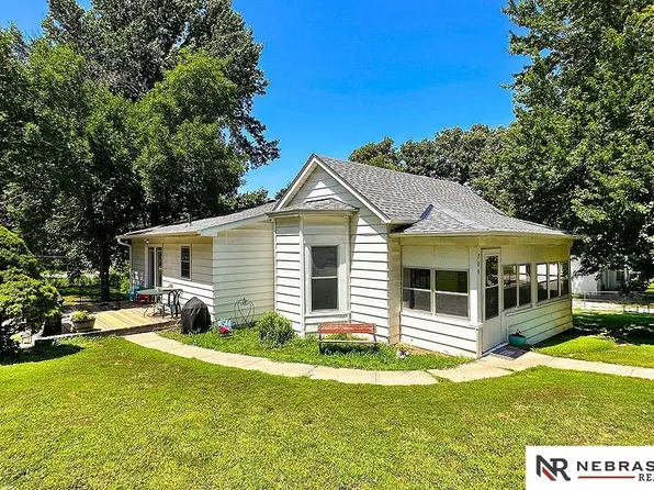 704 S 10th St, Plattsmouth, NE 68048