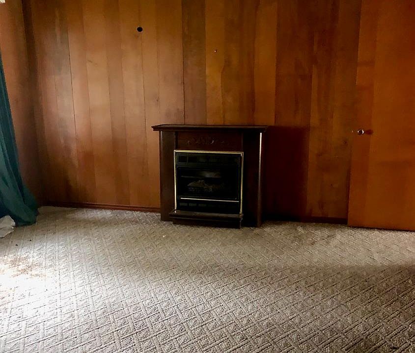 2nd image of 1703 Sherwood Dr