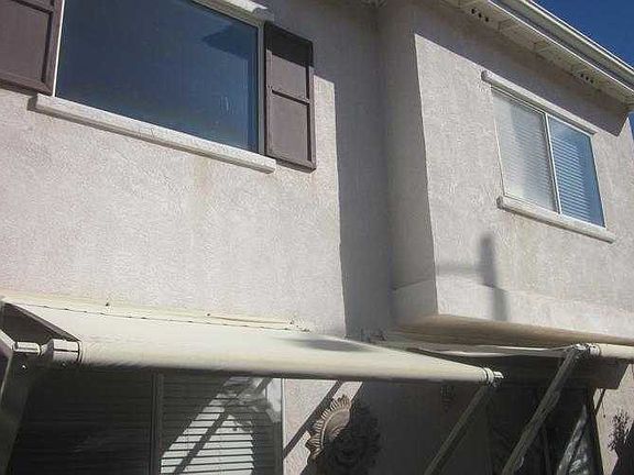 EXTERIOR REAR