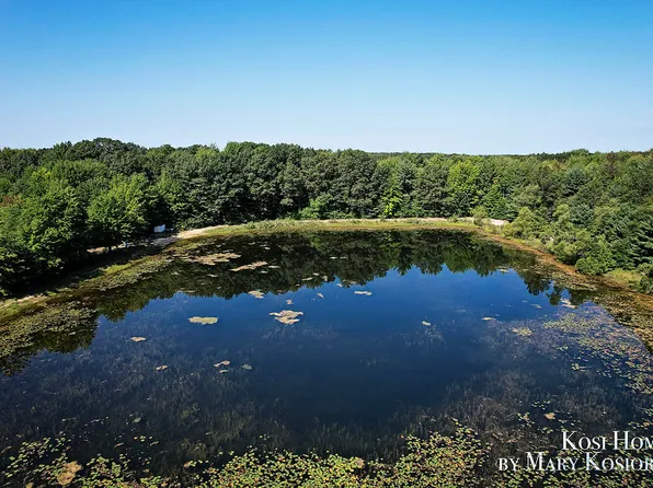 898 W McMillan Rd, Muskegon, MI 49445