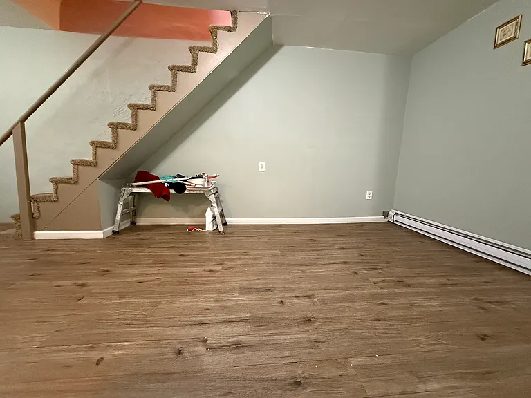 212 E Sheldon St — Photo 29