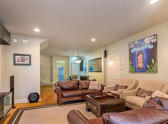 5th image of 580 Lotus Dr N APT 10