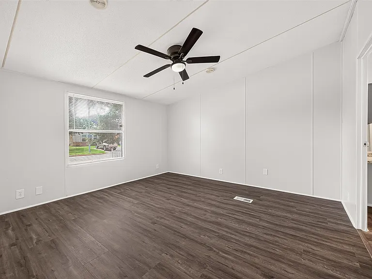 20306 Mountaindale Dr — Photo 16