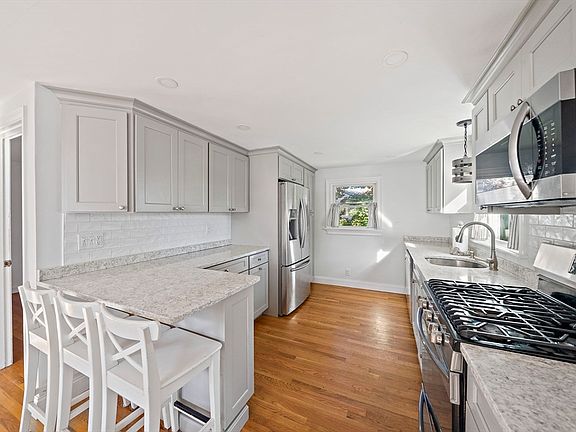 2nd image of 101 Babcock St