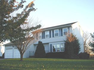 12 Stratford Pl, Flemington, NJ 08822