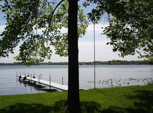 10264 N Beach Rd, Syracuse, IN 46567