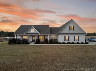 193 Rocking Horse Ln, Raeford, NC 28376