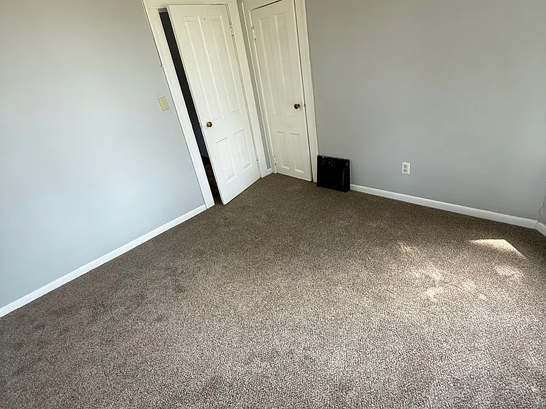 205-07 Rebecca St — Photo 8