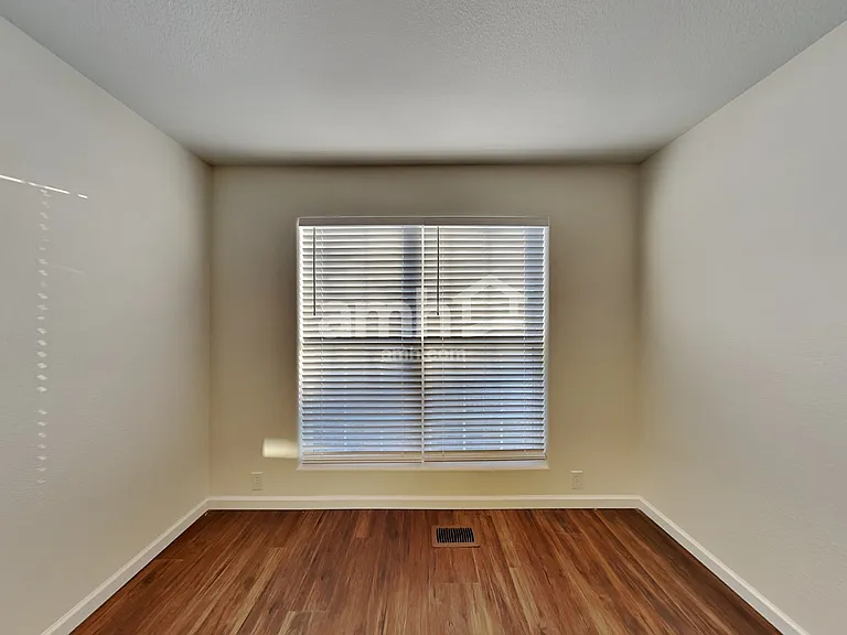 8444 Sunbow Ct — Photo 6