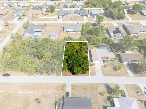 868 Mensh Ter NW #3, Pt Charlotte, FL 33948