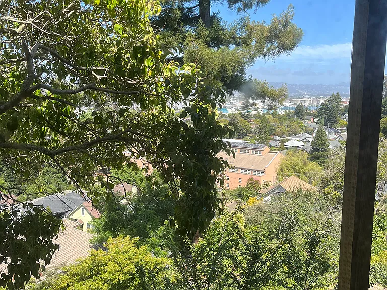 Scenic Ave — Photo 1