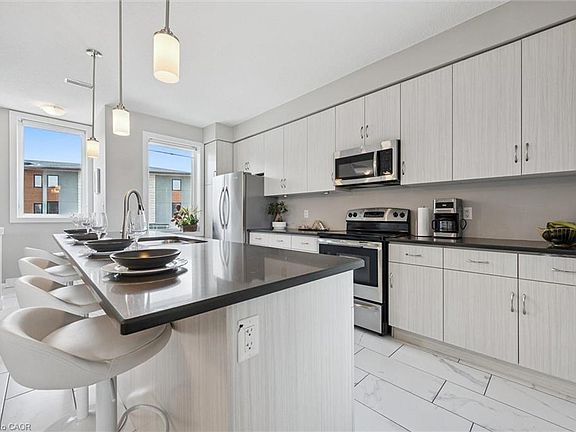 4th image of 32 Arkell Rd #7