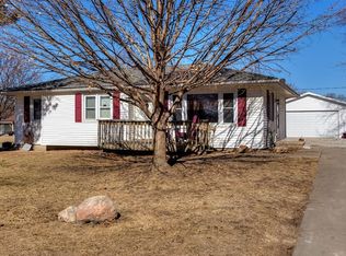 207 W Pleasant St, Monroe, IA 50170