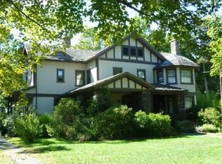 42 Beacon St, Northampton, MA 01062