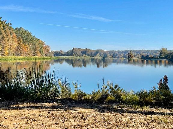 5th image of 560 Jones River Rd