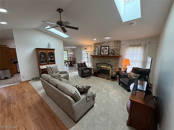 3rd image of 256 Clarence Dr SE