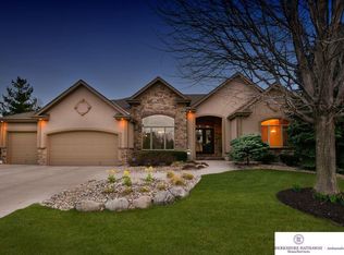 17107 Howard Plz, Omaha, NE 68118