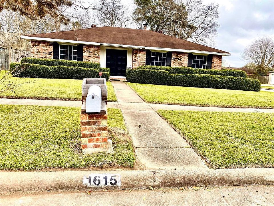 1st image of 1615 Thornbrook Dr