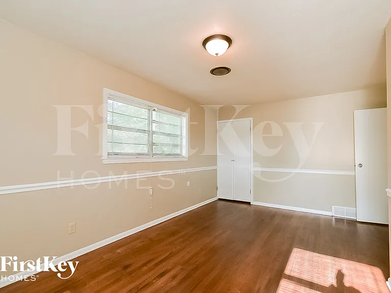 416 Cardinal Dr — Photo 4