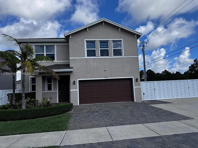 13201 SW 269th Ter — Photo 8