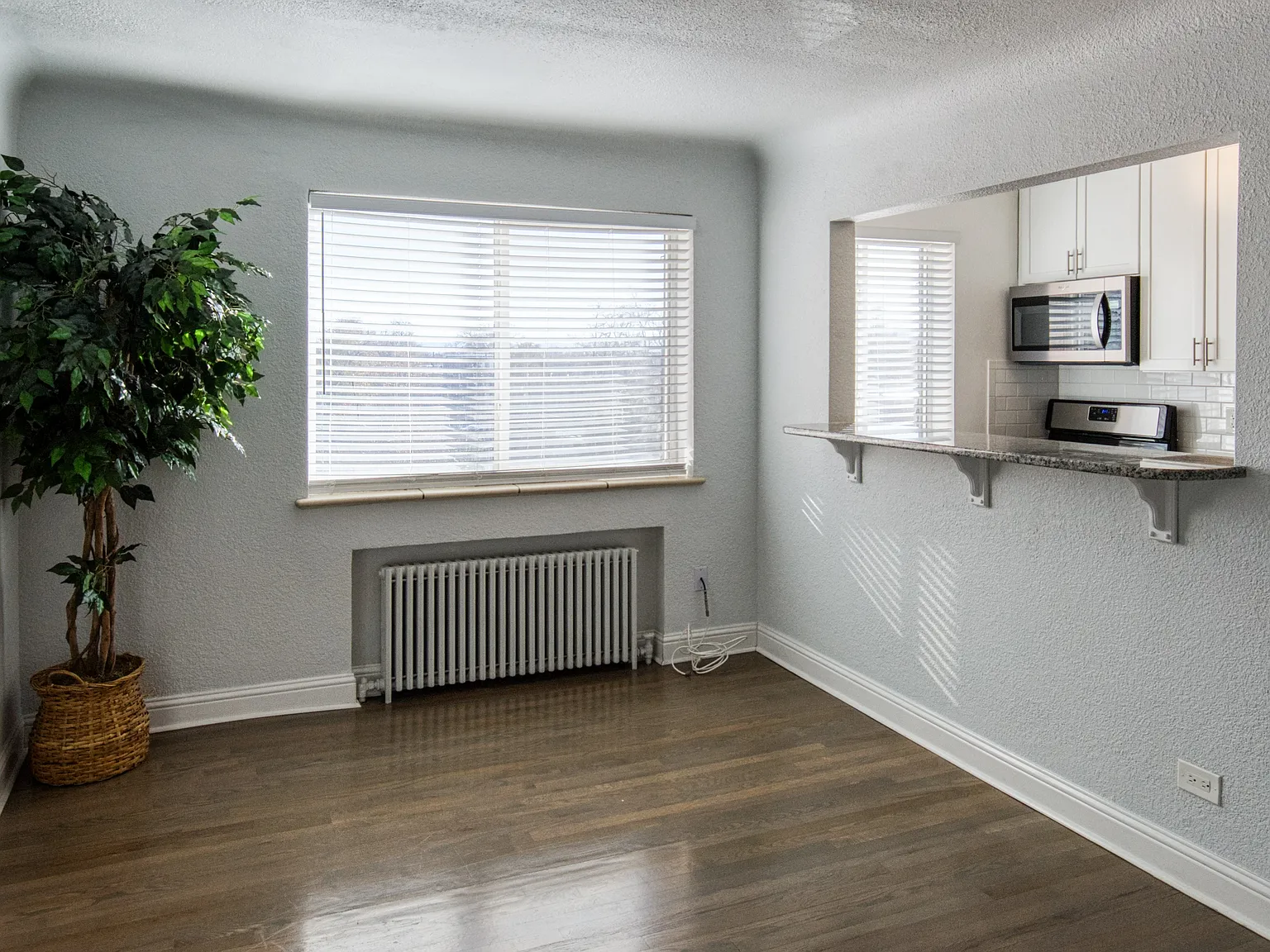 85 N Grant St — Photo 4