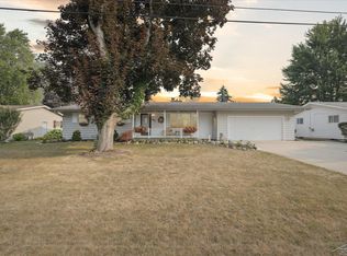 2923 Thunderbird Dr, Bay City, MI
