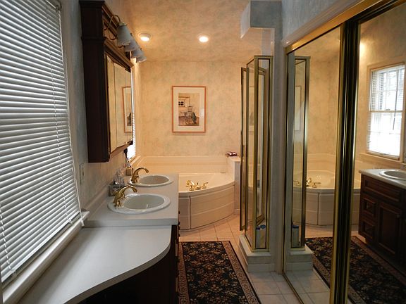 master bath w/ skylight