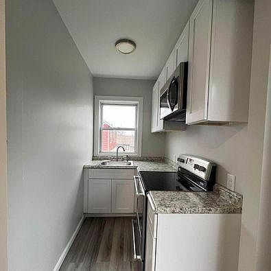 2nd image of 102 Abram St Floor 2