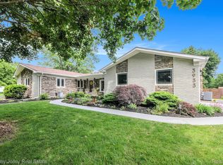 3933 Van Amberg Rd, Brighton, MI 48114