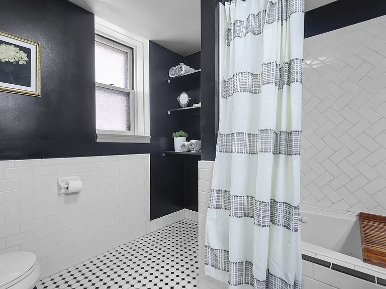 3335 Salena St — Photo 15