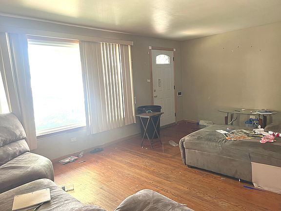 3rd image of 6921 S Wolcott Ave
