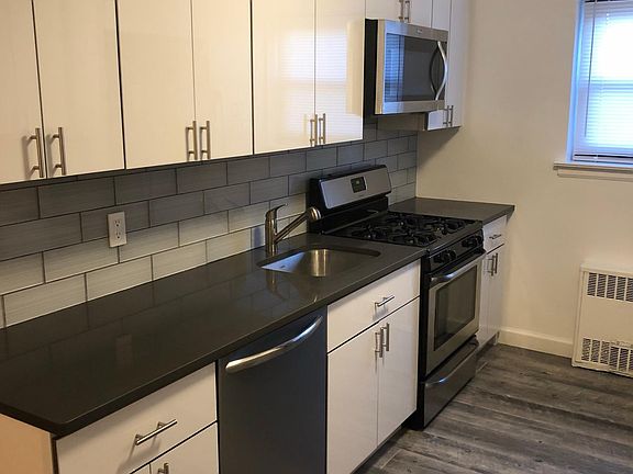 4th image of 3608 Bell Blvd #1F