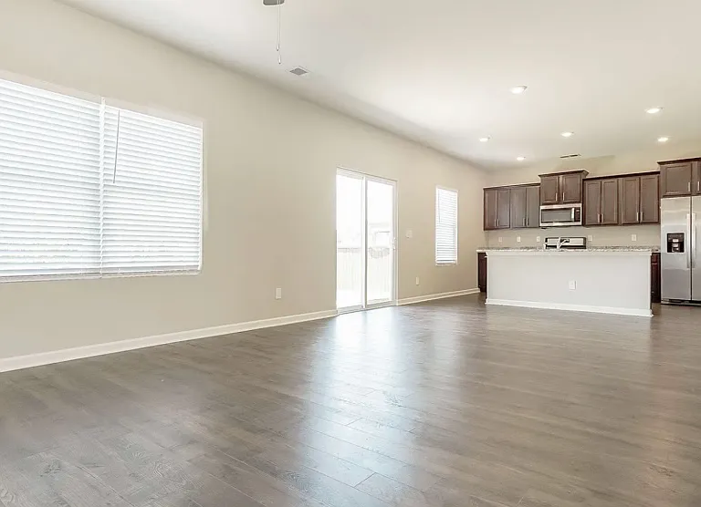 1001 Park View Dr — Photo 7