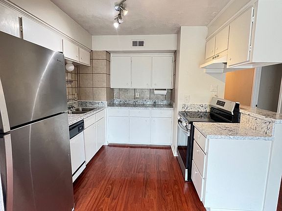 4th image of 813 Yegua St #3